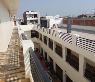 Varanasi House | Shiva Kashi Inn
