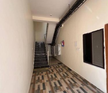 Varanasi House | Shiva Kashi Inn