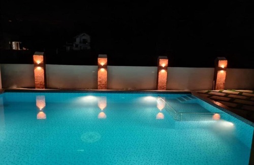 Alibaug Bed & Breakfast | Shivam Palace