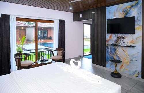 Murudeshwara Hotel | Shivani Sunset Bay Beach Resort