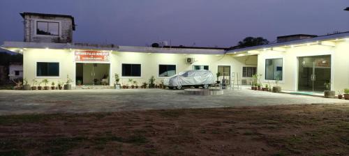 Khajuraho Hotel | Shivansh Palace HomeStay & Marriage Garden