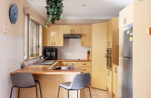 Shoal Bay House | Shoal Bay Townhouse with Spa