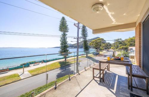 Shoal Bay Apartment | Shoal Towers, 6 -11 Shoal Bay Rd - Air Conditiong - Wifi - Stunning water views & perfect location