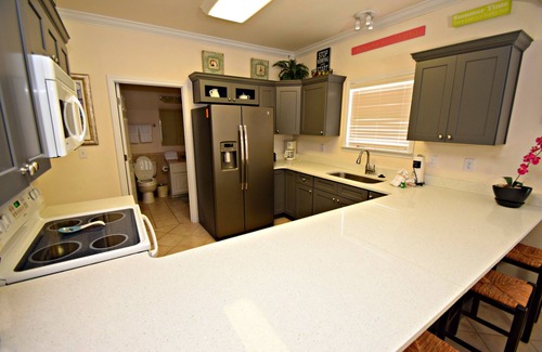 Gulf Shores Condo | Shopping ~ Dining ~ Fun in the sun 🌞 Hurry, Don't Walk, RUN! 🌴