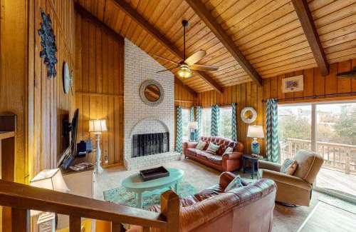 Ocean Sands House | Shore Beats Work
