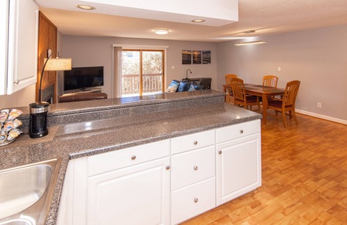 Northeast Virginia Beach Condo | Shore Breakaway Condo - Monthly Rental - Chic's Beach