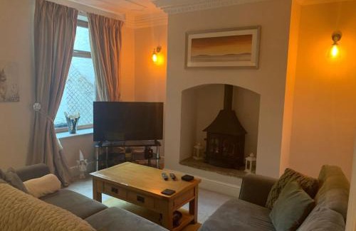 Wilpshire House | Shore Cottage A traditional cosy cottage