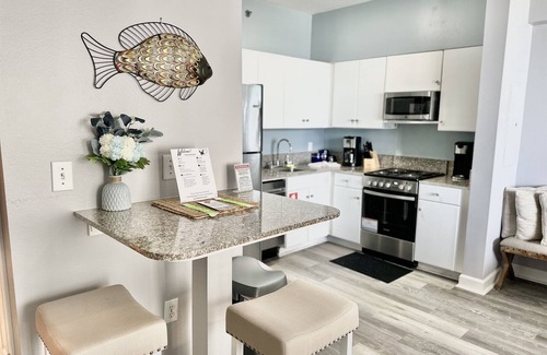 Panama City Beach Condo | Shore Enuff - 6th FL - Bch Front Luxury!