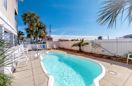 St. George Island House | Shore To C