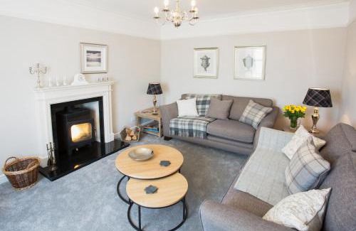 Inverness House | Shore View Cottage