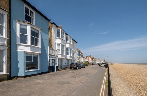 Aldeburgh Cottage | Shore View - sleeps 7 guests in 4 bedrooms