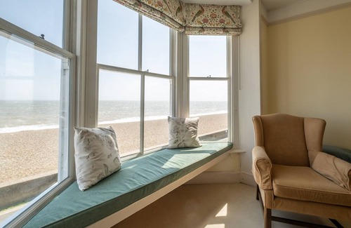 Aldeburgh Cottage | Shore View - sleeps 7 guests in 4 bedrooms