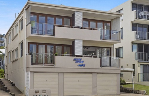 Kings Beach Apartment | Shorebreak Unit 4 Kings Beach