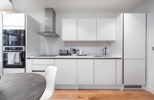 Hoxton West Apartment | Shoreditch by CAPITAL