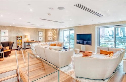 Bunhill Apartment | Shoreditch Penthouse large week/month discounts.