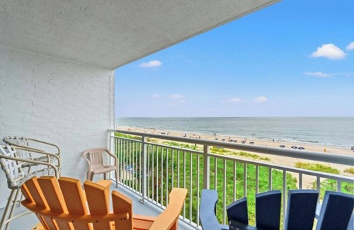 Crescent Beach Apartment | Shoreham I 4B- Oceanfront 3BR/2BA- Pool