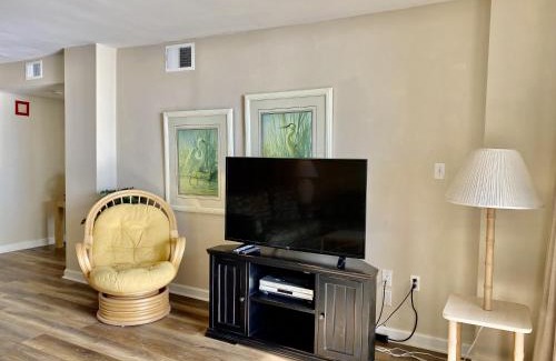 Crescent Beach Apartment | Shoreham Towers 5C Condo