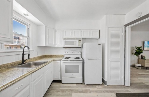 Ocean City Condo | Shorehaven 1- Updated and Stylish 2 bedroom 14 St!