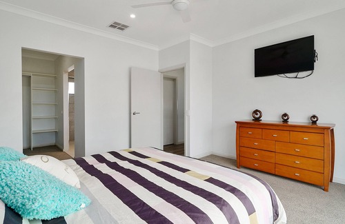 Mulwala House | Shoreline Accommodation
