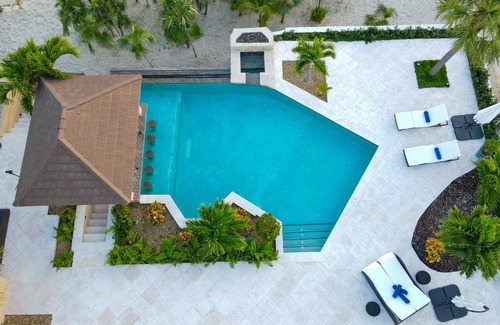 Leeward Settlement Villa | Shoreline Beach Villa