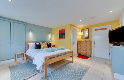 Aldeburgh Apartment | Shoreline