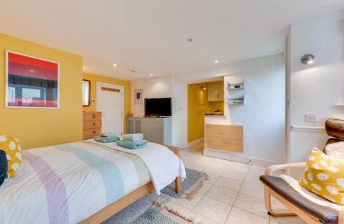 Aldeburgh Apartment | Shoreline