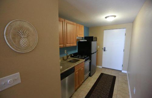 Madeira Beach Resort | Shoreline Island Resort - Exclusively Adult