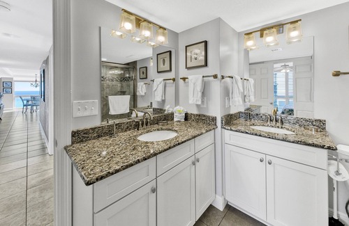 Holiday Isle Condo | Shoreline Towers 2116 - 3 Bdrm/2 Bath Directly on beach with amazing sunsets.