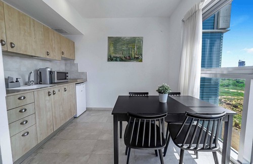 Herzliya Pituach Apartment | Shoreline Urban Suite