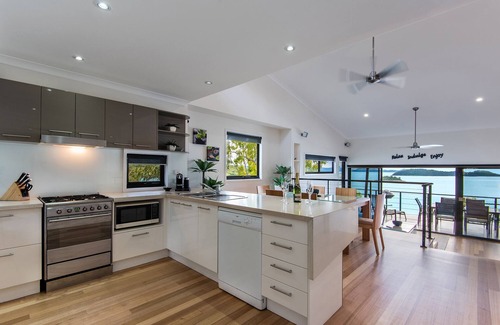 Hamilton Island Apartment | Shorelines 13