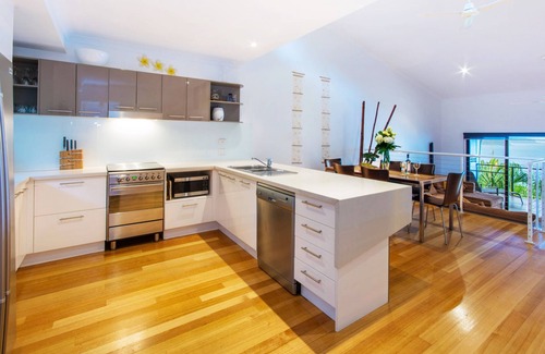 Hamilton Island House | Shorelines 23 Hamilton Island 2 Bedroom Ocean View Near Marina With Golf Buggy