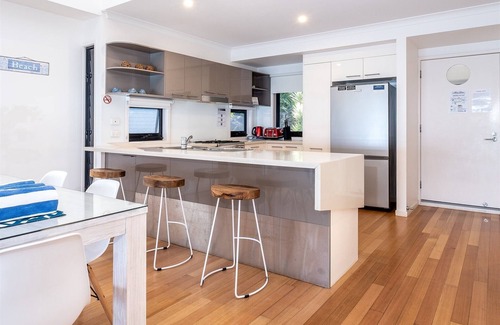 Hamilton Island Apartment | Shorelines 28 Premium