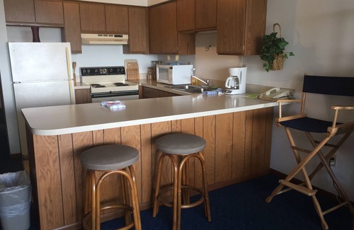 Port Clinton Condo | Shores #55: 1 BR sleeps 4