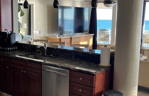 Daytona Beach Shores Condo | Shores Club 407-Owner Managed-Large Pool-Beach ramp open-Book Summer 2026 Now