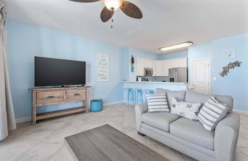 Panama City Beach Condo | Shores of Panama 1604 - 3 BR 3 BA sleeps 8
