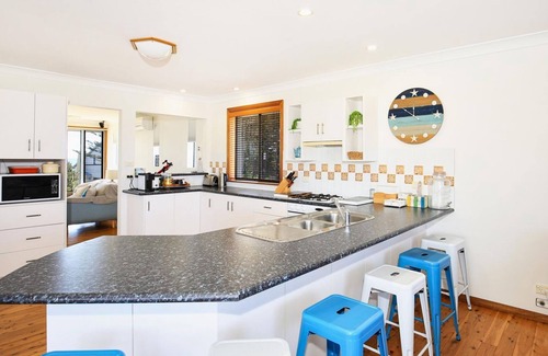 Culburra Beach House | Shores - Pet-Friendly - 1 Min Walk to Beach