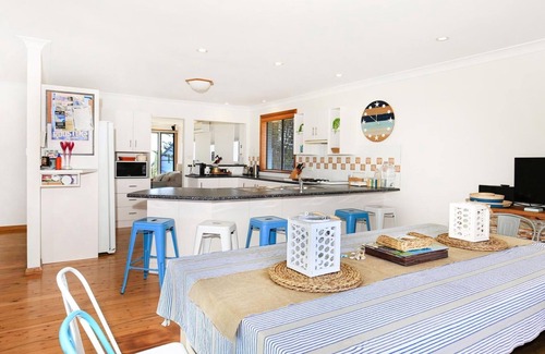 Culburra Beach House | Shores - Pet-Friendly - 1 Min Walk to Beach
