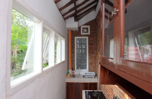 Tahunan Villa | Shoreside by Cocotel