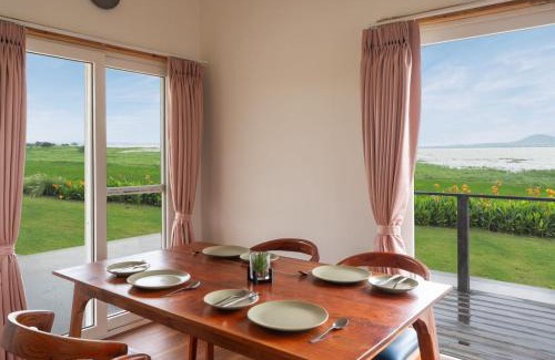 Nashik Villa | Shoreside By ekam