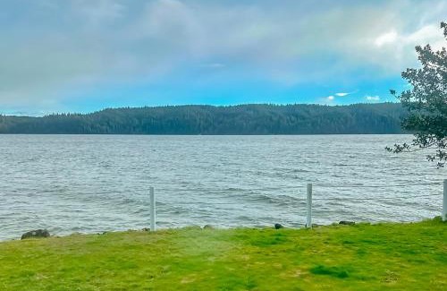 Matlock House | Shoreside Cottage