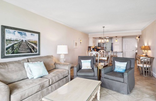 Hilton Head Island Condo | Shorewood 403- Oceanfront 4th Floor Condo