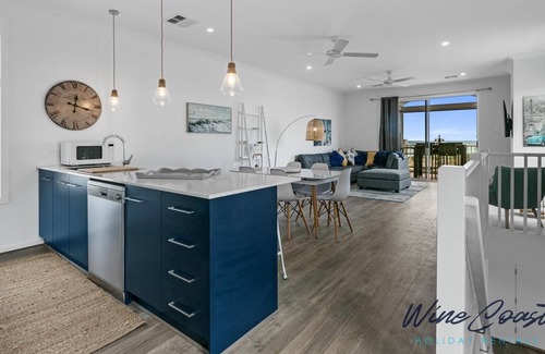 Sellicks Beach House | Shorland Ocean View by Wine Coast Holidays - Sunsets every night enjoying drinks on the balcony.