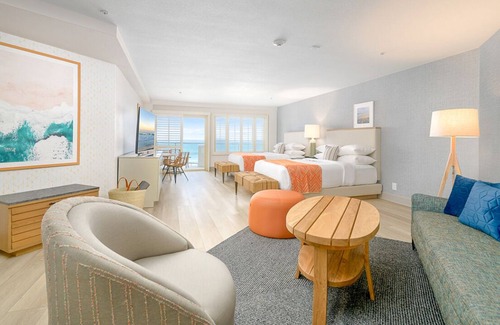 Carlsbad Village Hotel | Short Distance From The Well Known Sites! Outdoor Pool, Free Petit Breakfast!