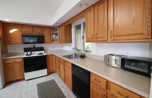 West Dennis House | Short drive to West Dennis Beach (Nantucket Sound)