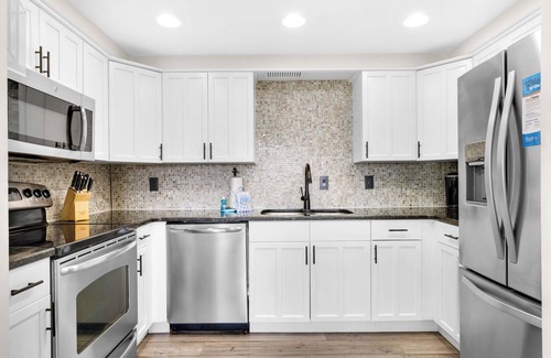 Fort Walton Beach - Destin Condo | ✨Short, Easy Walk to Beach-Great Amenities-2BR Enclave 502B✨