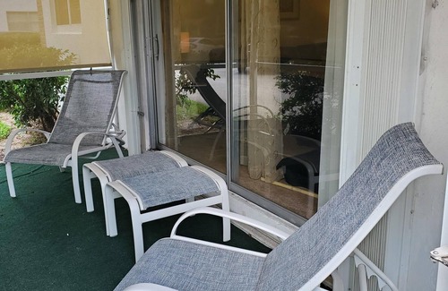 Palm Beach Gardens Condo | Short/Long Stays; Sun, Fun, & Relax in the Gardens.