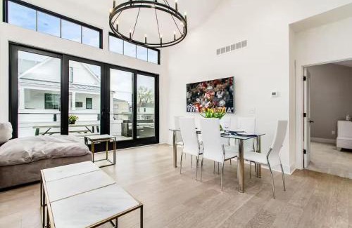 Italian Village House | Short North Convention Garage Parking!