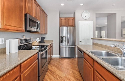 Queen Creek House | Short or Longer Stays! Spacious Chic Downtown Retreat w/Community Pool