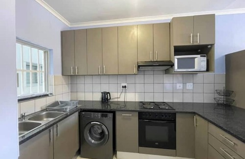 Windhoek Apartment | Short Stay Let in Klein Windhoek - Please check with us before booking