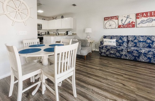 Navarre Beach Condo | Short Stays, Big Savings! 3- & 4 Night Getaway. Pool & 3 min Walk to the Beach!